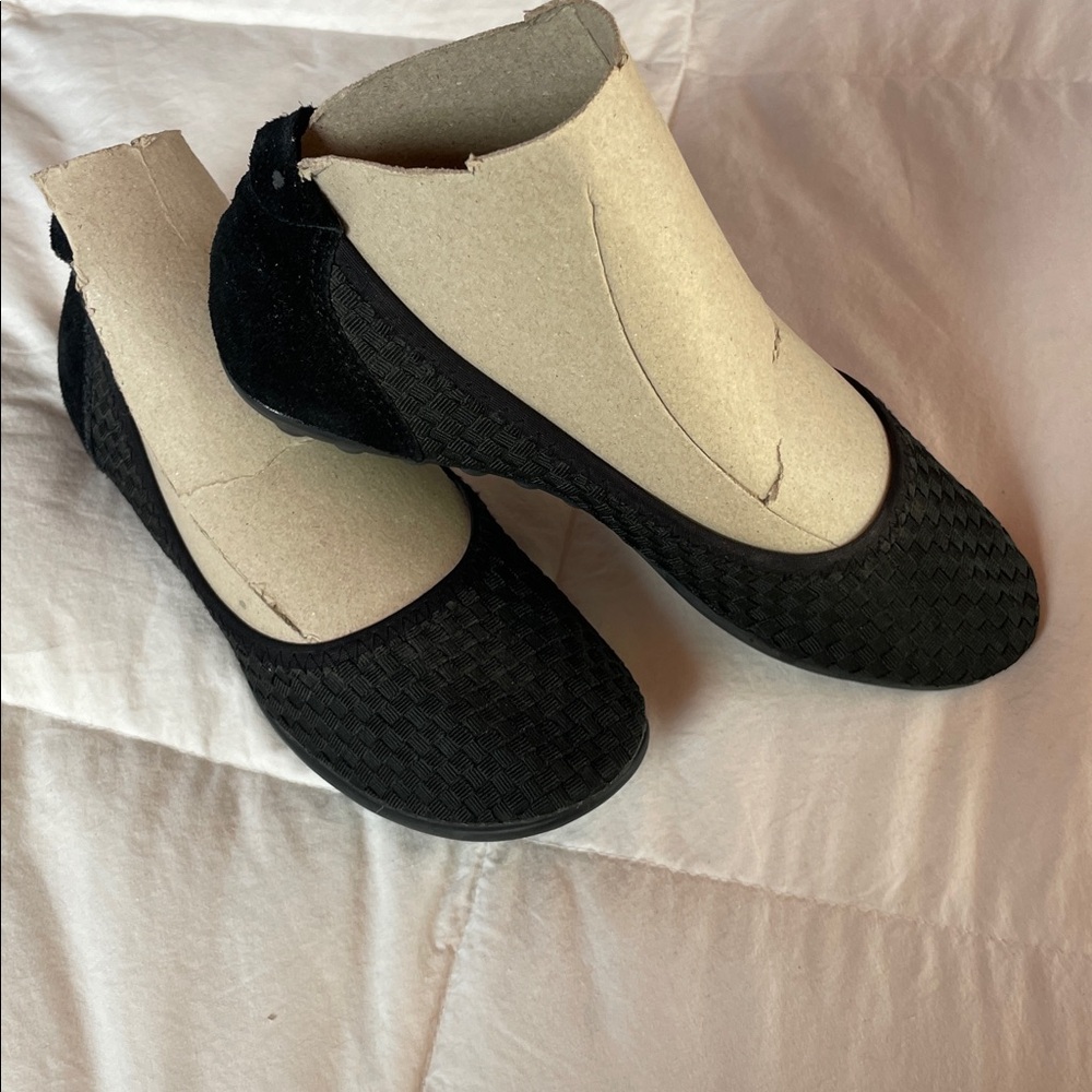 Bernie MEV black flat shoes ๐ - Picture 3 of 8